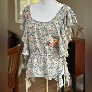 ANTHROPOLOGIE MOTH Boho Chantilly
Begonia Embroidered Poncho Top